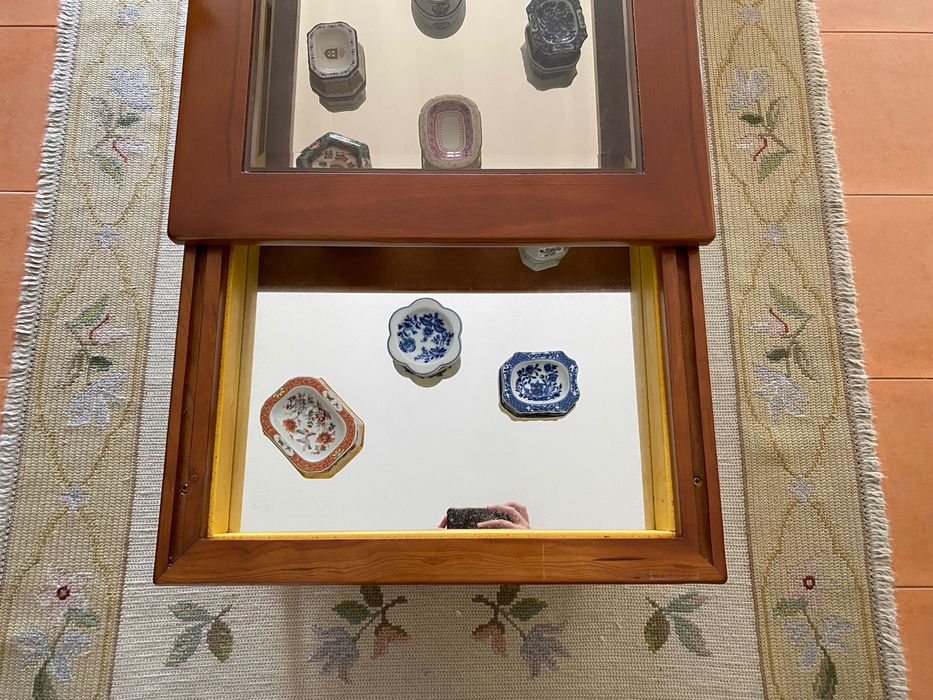 Mesa de centro em cerejeira