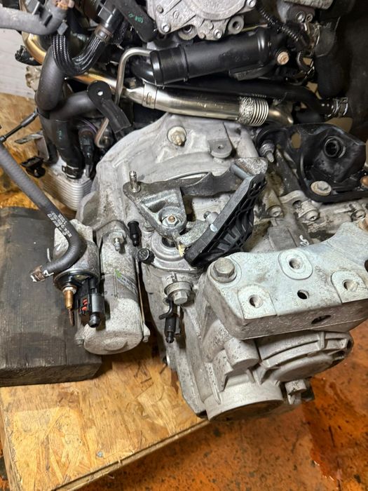 Caixa de Velocidades Seat Leon 1P/VW Caddy/Passat/Golf V 2.0TDI Ref: KDS