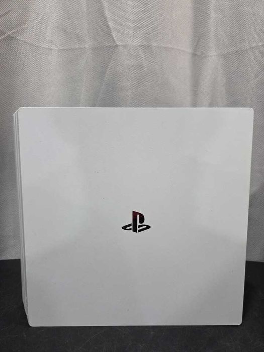 PlayStation 4 Pro 1TB - Como Nova