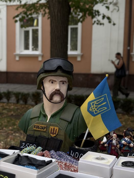 Гіпсовий Тарас Шевченко