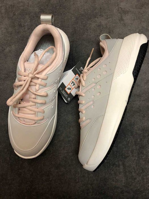 Кросівки жіночі Crocs. 
Оригінал. Нові.