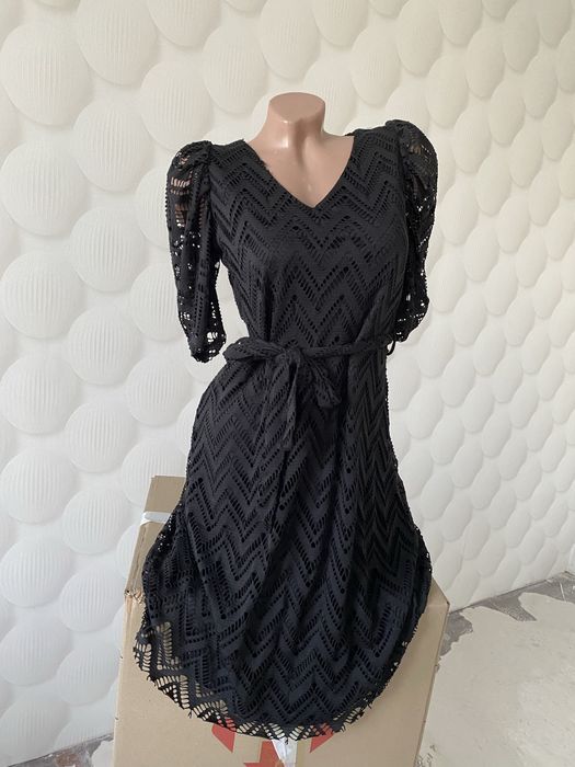 Чорне плаття, сукня з коротким рукавом