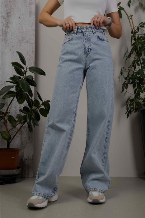 Жіночі джинси труби