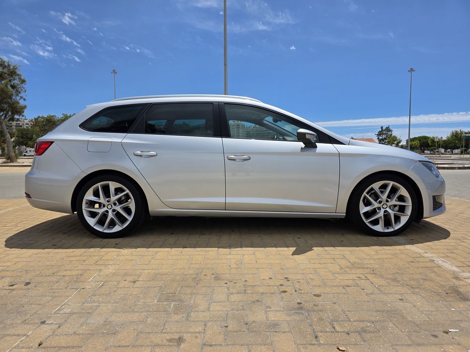 SEAT Leon ST — fotografia 4