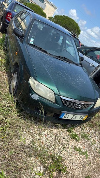 Mazda 323 gasolina de 2002 para peças