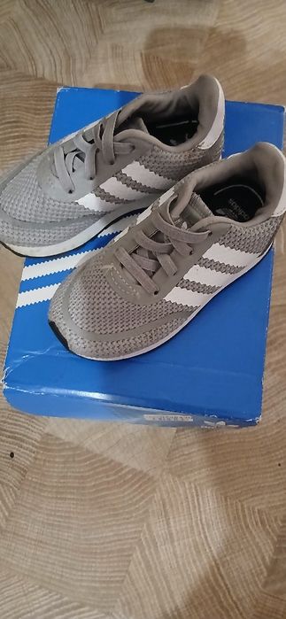 Продам кросівки оригінал Adidas для хлопчика