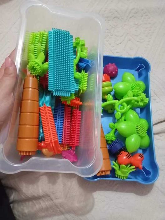 Blocos de Construção com Cerdas (Bristle Blocks) - Tema Jardim / Floresta