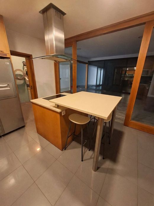 Ilha de Cozinha Silestone Bege + Placa TEKA
