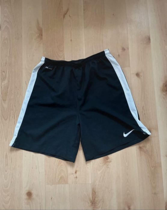 Spodenki chlopiece sportowe Nike