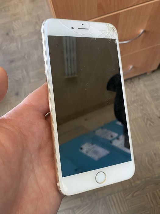 iPhone 6s Plus Gold (на запчасти / под восстановление)