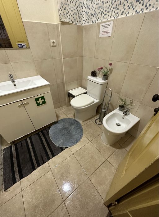 Quarto compartilhado junto à praça da Batalha