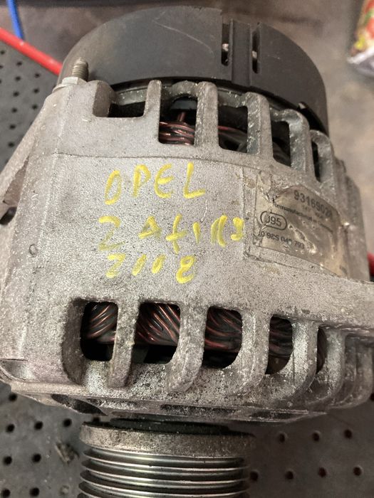 Alternador Opel Zafira B