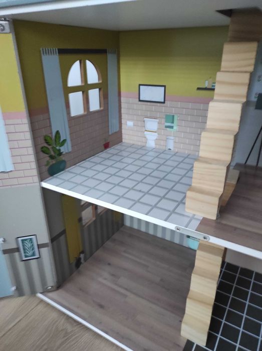 Domek drewniany dla lalek / figurek