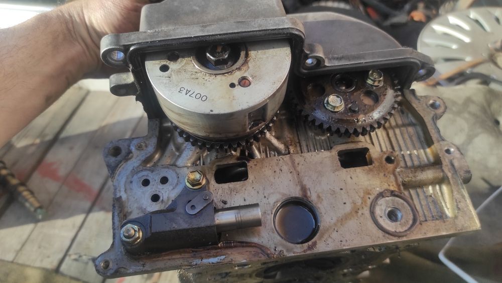 Головка блоку ГБЦ 1.0 1.2 16v Toyota Yaris l