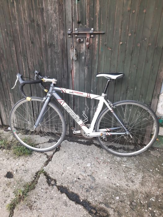 Rower szosowy KROSS – lekki i szybki