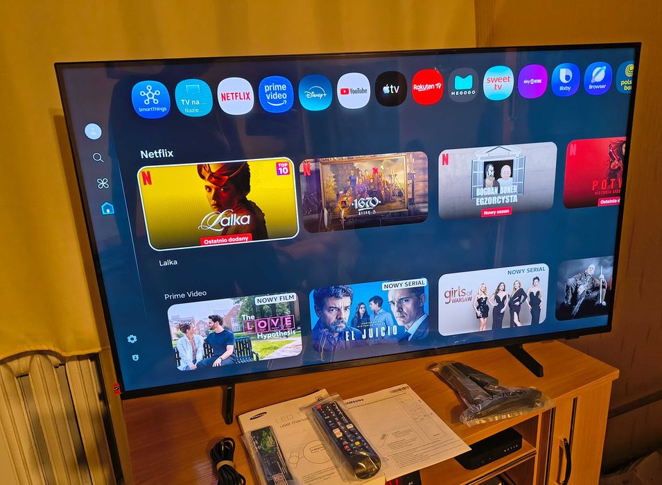 j. NOWY 43 cale Samsung 4K Smart TV Wifi UHD LED DVB-T2 GWARANCJA telewizor UE43U8072FU