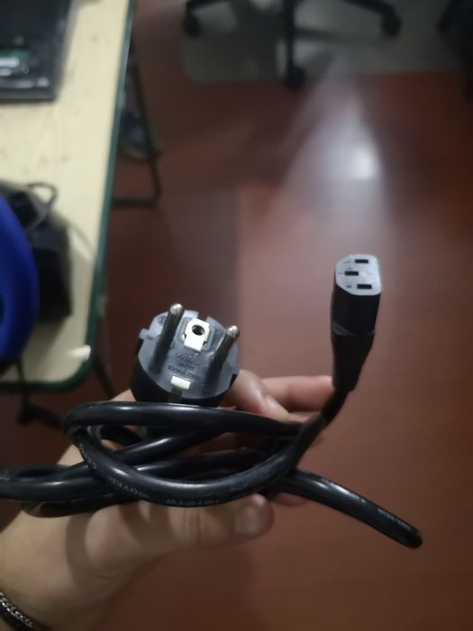 Conjunto - Volante e Pedais Logitech