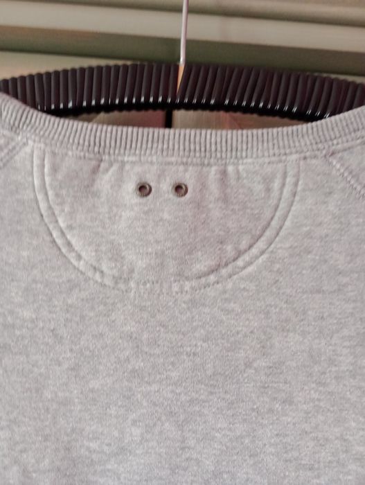 Firmowa bluza z  aplikacją