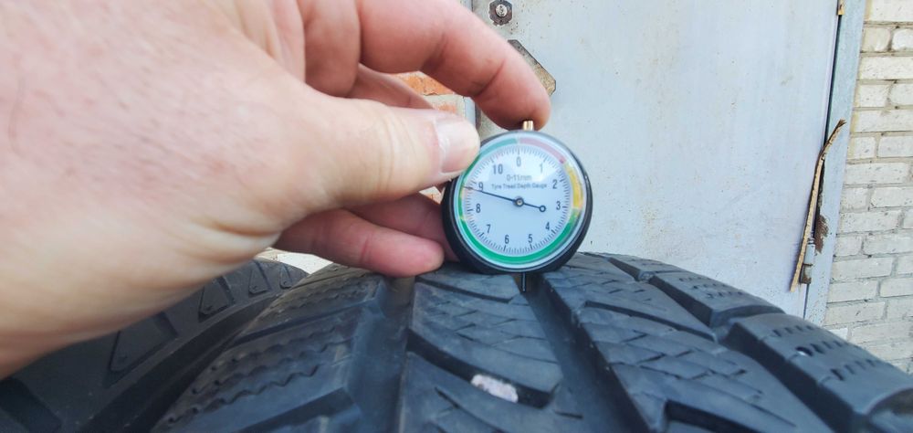 Розпаровки 205 65 R16C  Conti VancoWinter-2
