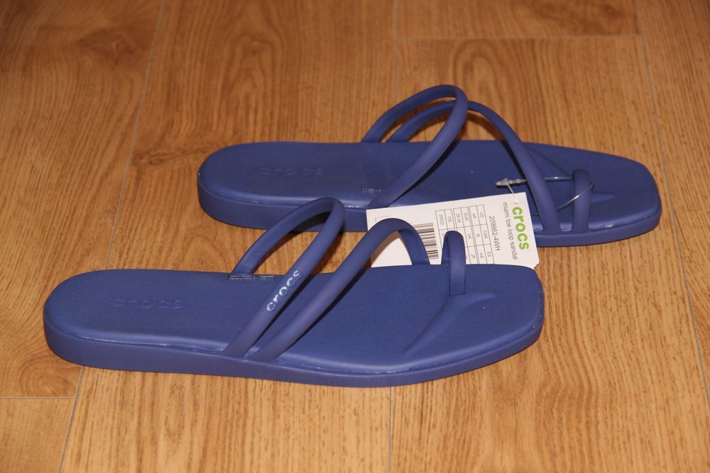 Жіночі сандалі в'єтнамки Crocs Miami Toe Loop sandal W8, W9 крокс нові