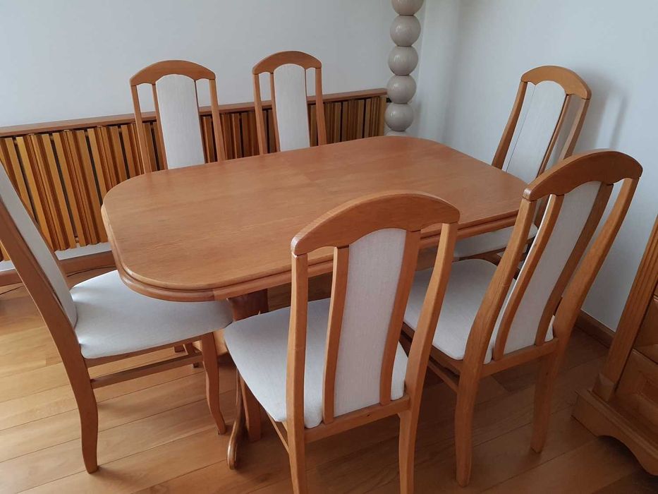 Stół dębowy rozkładany do salonu