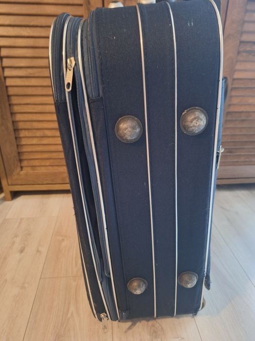 Walizka Suitcase 59 x 42 (mierzone)