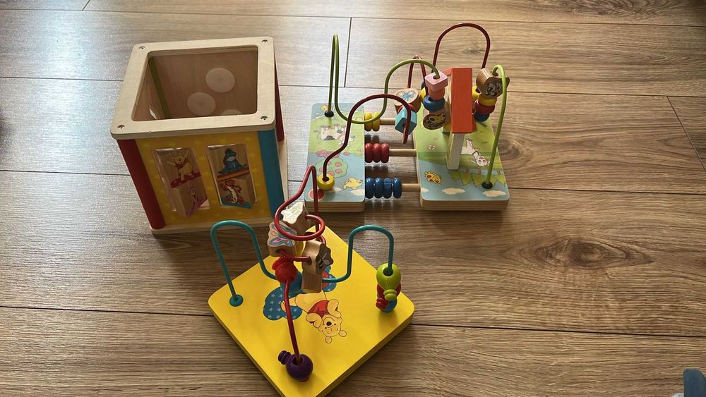 zestaw zabawek dla malucha m.in Fisher price,