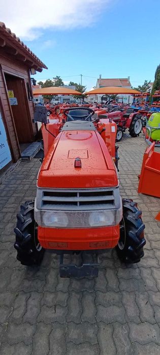 Campanha de Natal: Trator Kubota GL 19 + 4 alfaias POUPE 1250