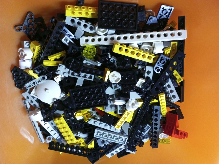 Lego 8868 Air Technic Claw Rig z 1992 roku z instrukcją.