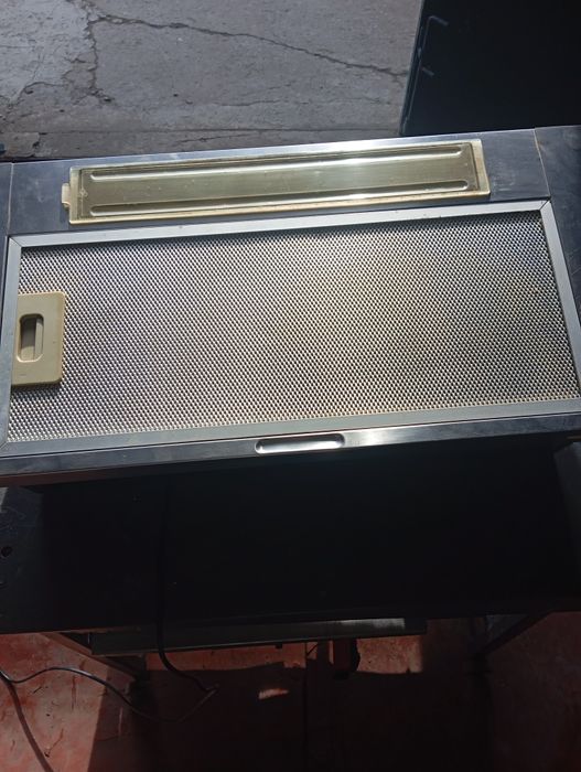 Витяжка відсувна вживана