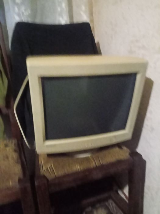 Монітор старого зразка.