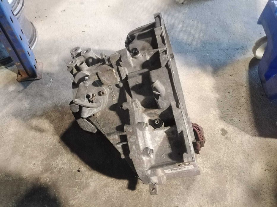 Caixa de 5 Velocidades Opel Zafira A 2.0 DTi a Gasóleo 85 cv