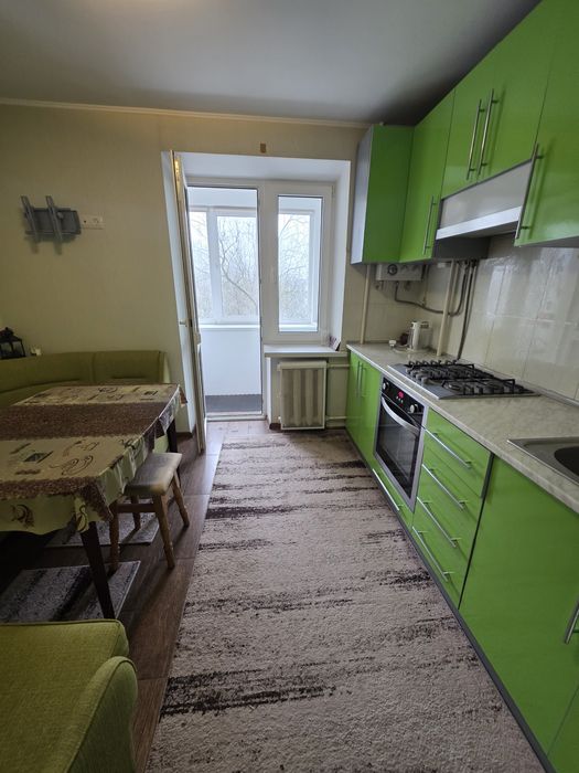 Аренда 3-комнатной квартиры на 3-м этаже .