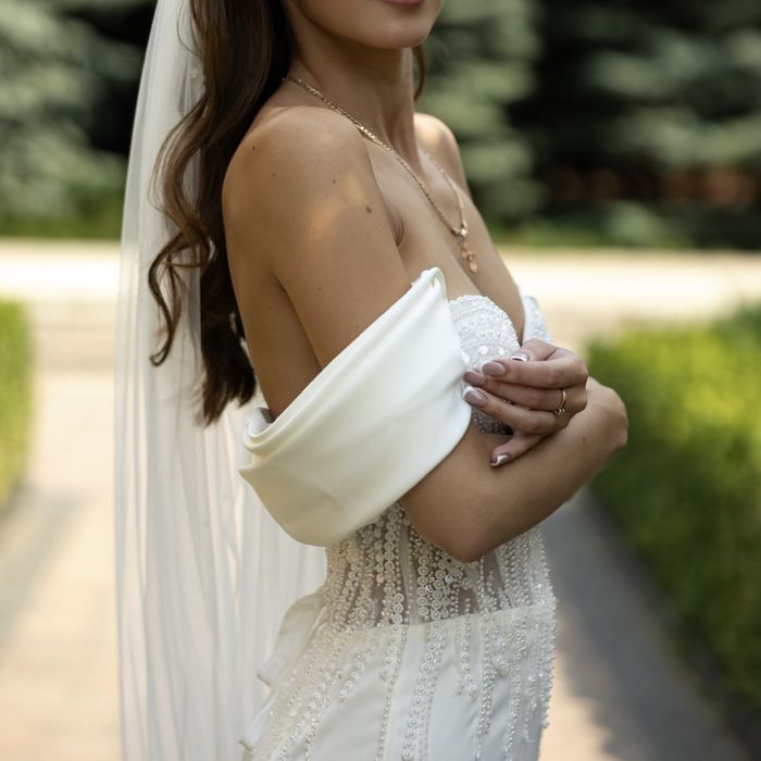 Твоя весільна сукня