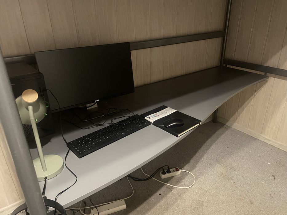 Łózko piętrowe z biurkiem