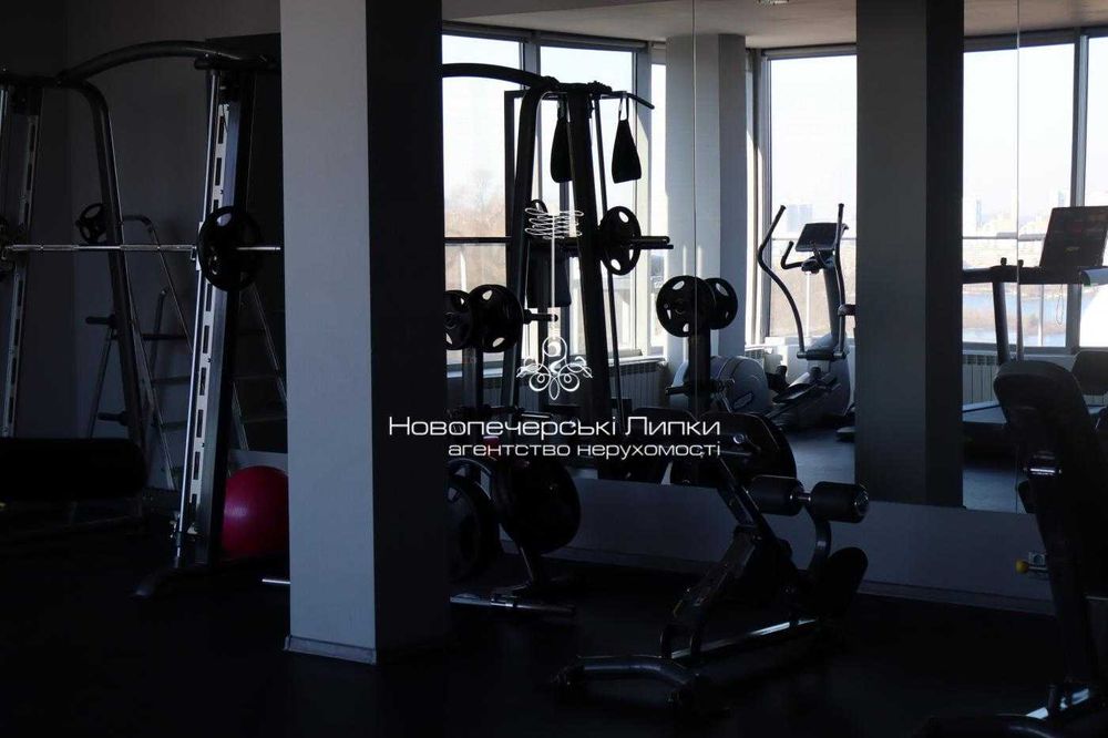 Продаж унікального пентхаусу без рем. вул. Ломаківська  508м2 Печерськ