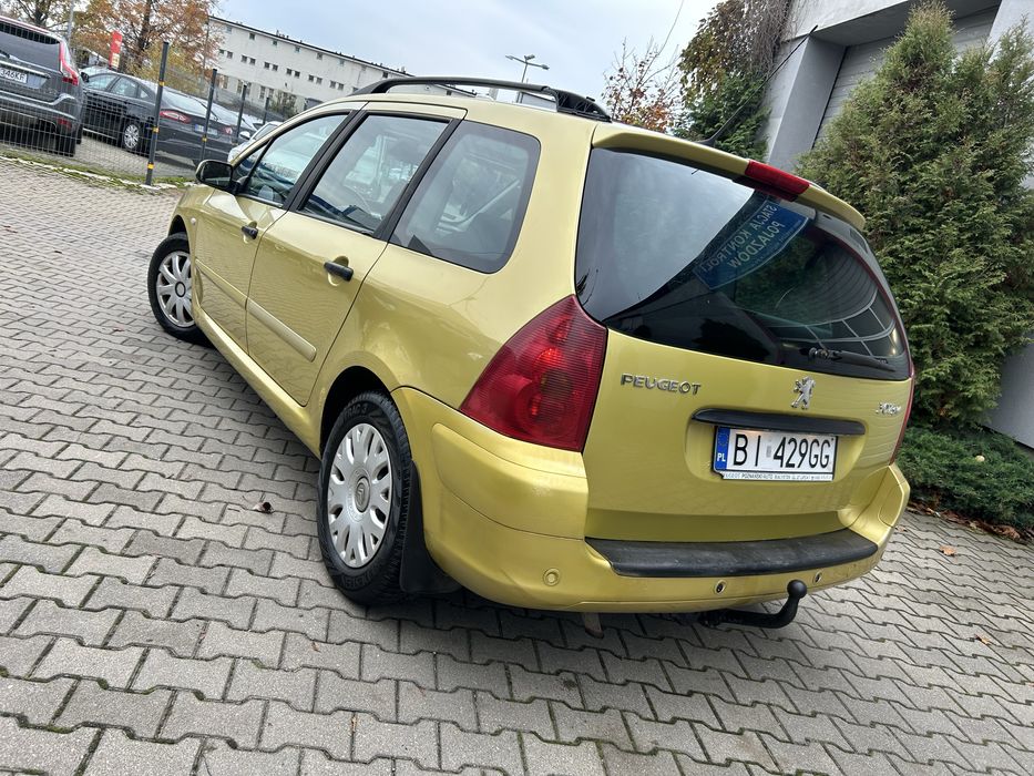 1.6 Benzyna 109KM AUTOMAT Kombi 7-osobowy Zarejestrowany