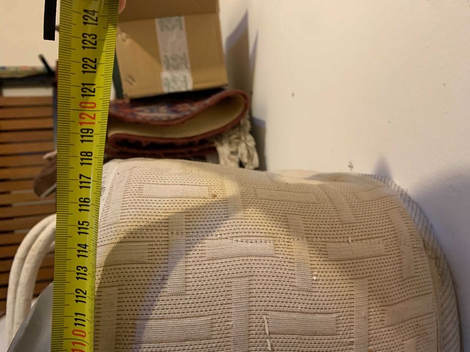 Colchão branco de casal