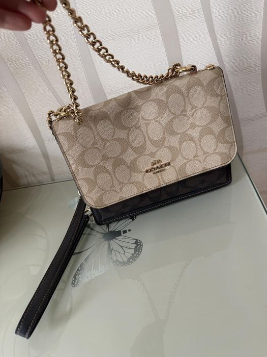 Женская сумочка Klare Crossbody Bag In Blocked Signature Canvas