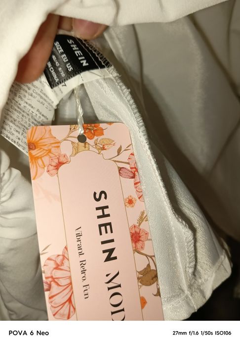 Біла сукня нова не парка Shein