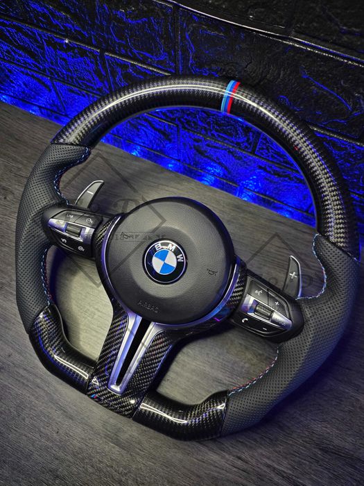 Volante Carbono Bmw M - Série 1 3 4 5 6 e 7 F10 F11 GT F07 F06 F1 - NOVO