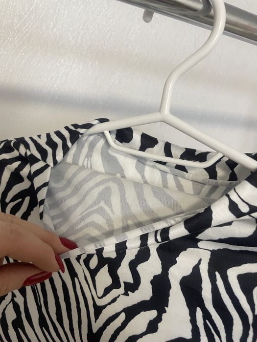 Красивий гольф у стилі зебри