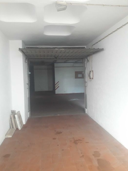 GARAGEM em Carnaxide.