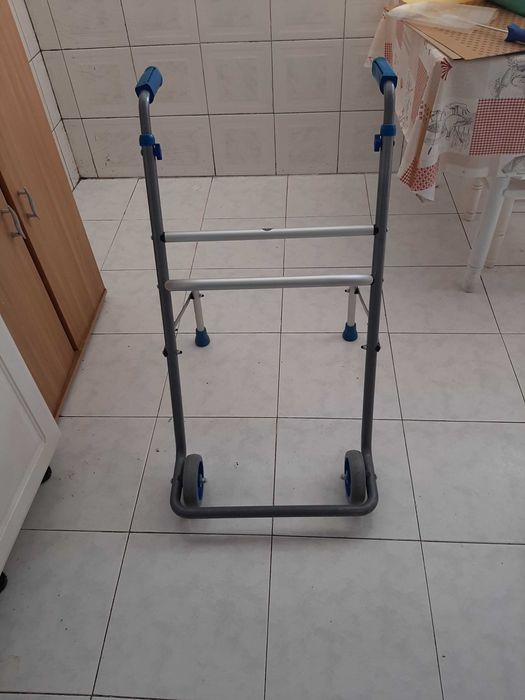 andarilho da orth resistente e com bons apoios