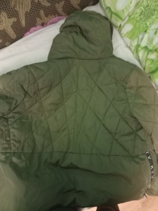 Куртка весняна для дівчинки