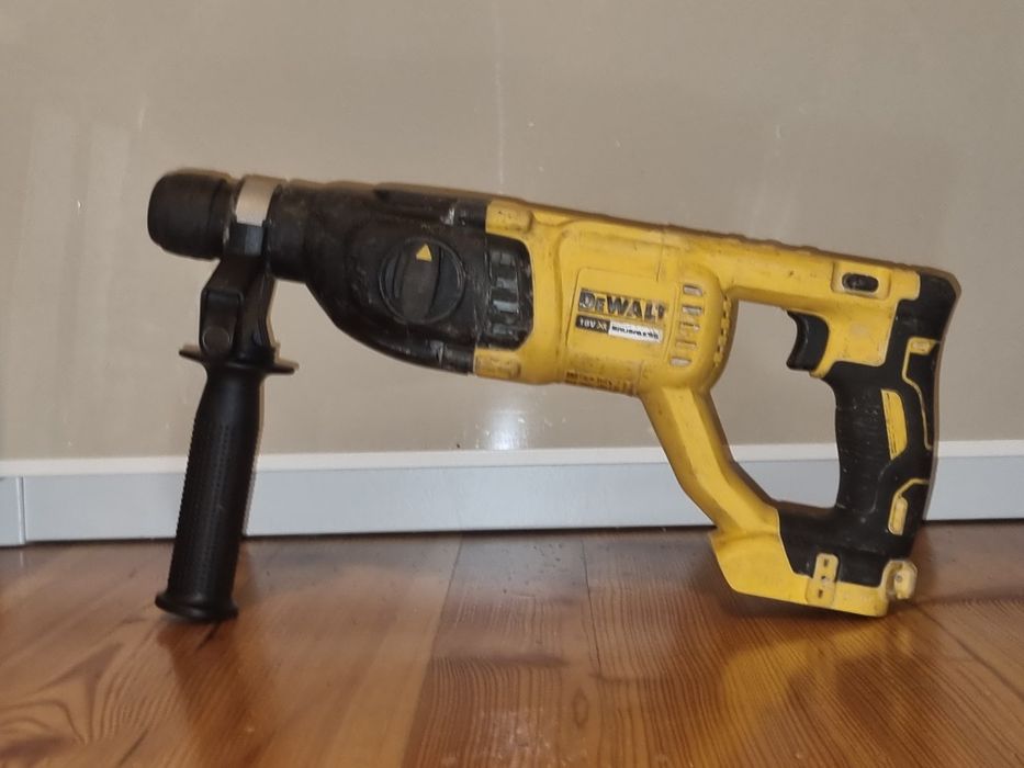 Młotowiertarka DeWalt DCH133 18V XR wiertarka 2023