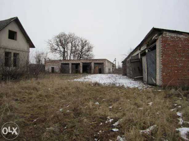 Майновий комплекс на земельній ділянці (1.8га)