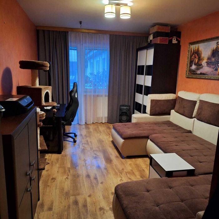 Wynajmę duży pokój z balkonem w dwupoziomowym mieszkaniu