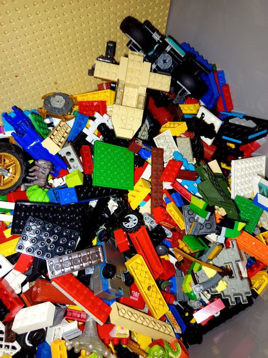Skrzynka klocków LEGO