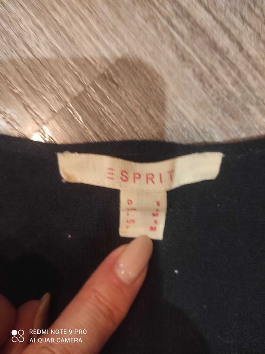 Легкий светр жіночий Esprit, розмір S-M,